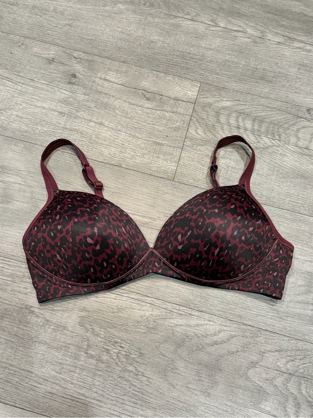 Warner's purple and black animal print wirefree bra 40B